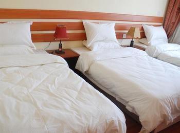 Penglai Yi Jia Express Hotel Екстер'єр фото